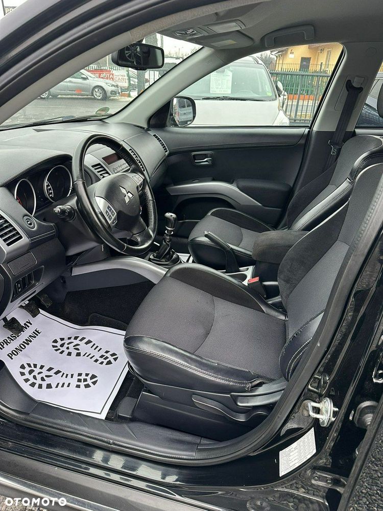 Mitsubishi Outlander - 7