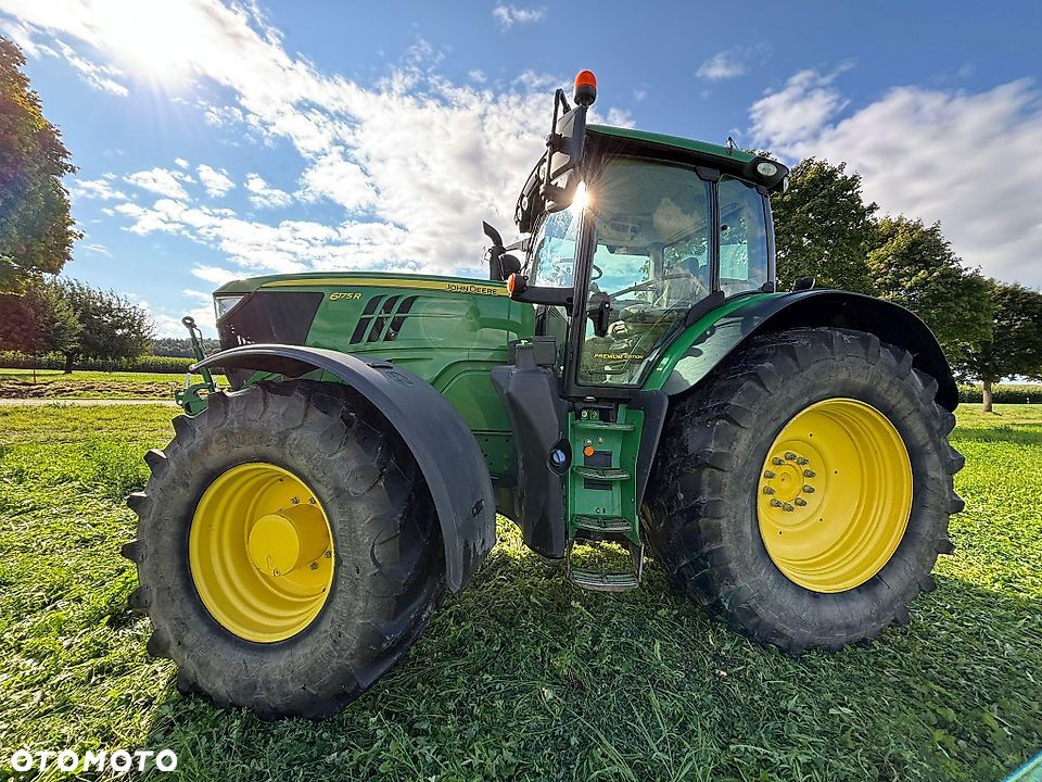John Deere 6175R - 3