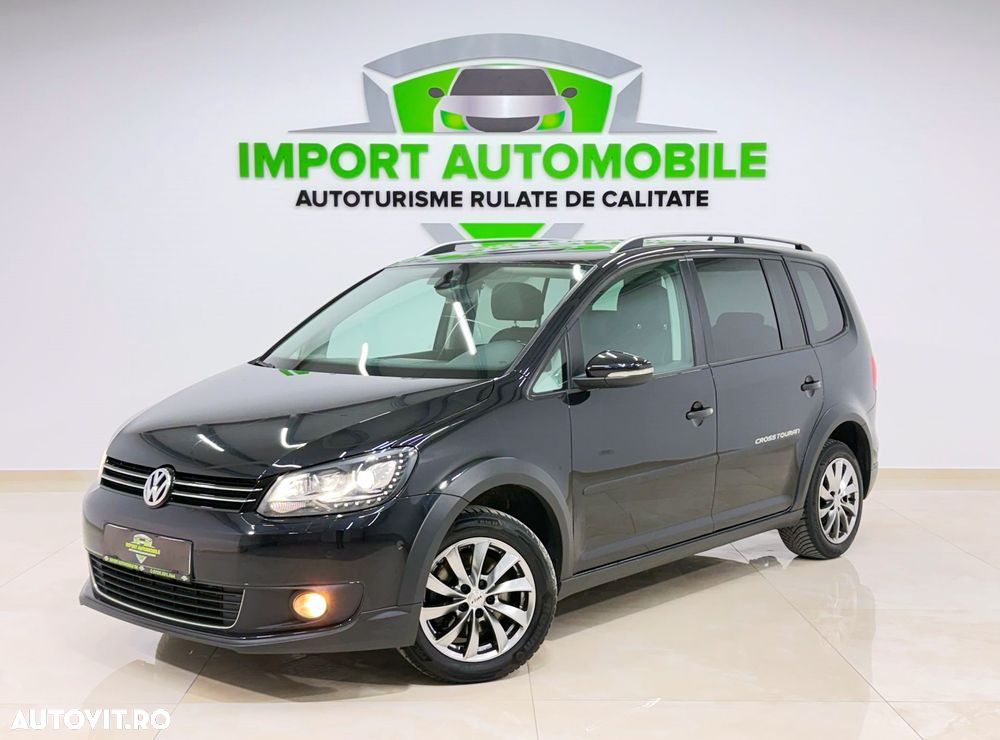 Volkswagen Touran 2.0 TDI DPF DSG Cross - 2