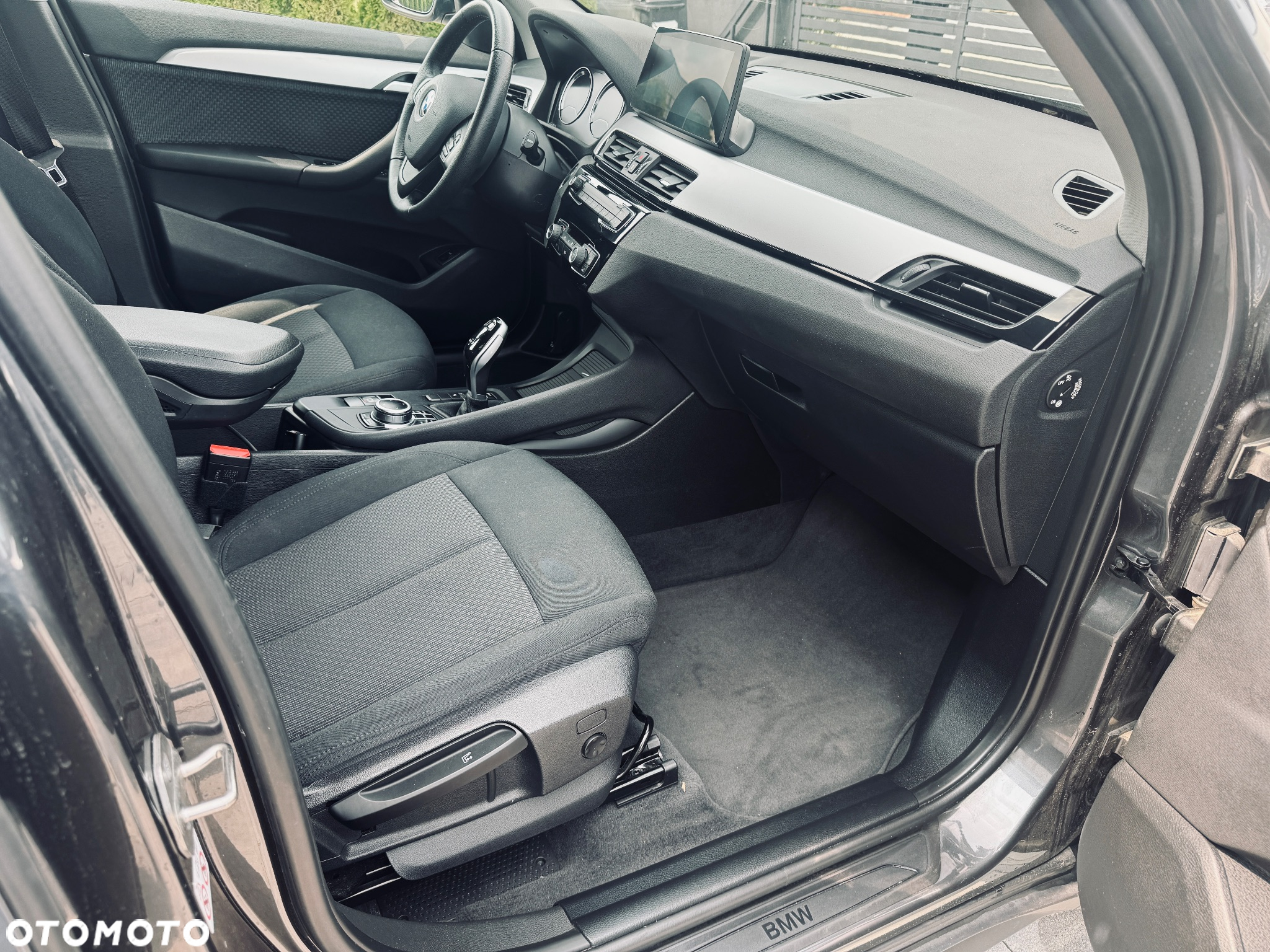 BMW X1 sDrive18d xLine - 25