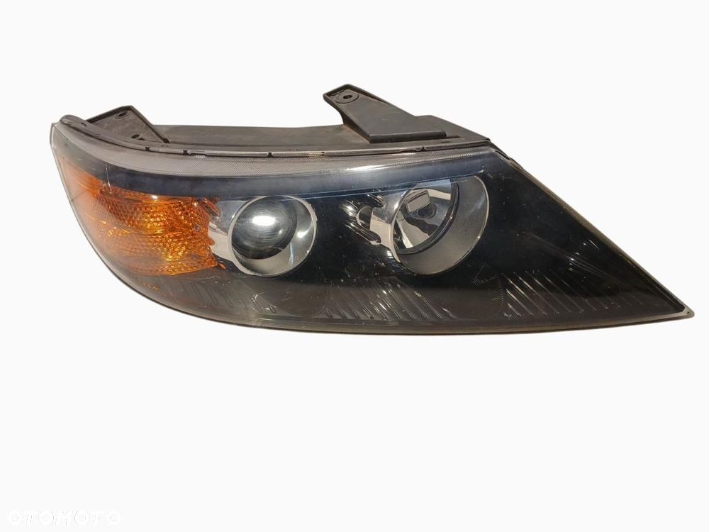 REFLEKTOR PRZÓD PRZEDNI PRAWY LAMPA KIA SORENTO II 09-12r. 92102-2P040
