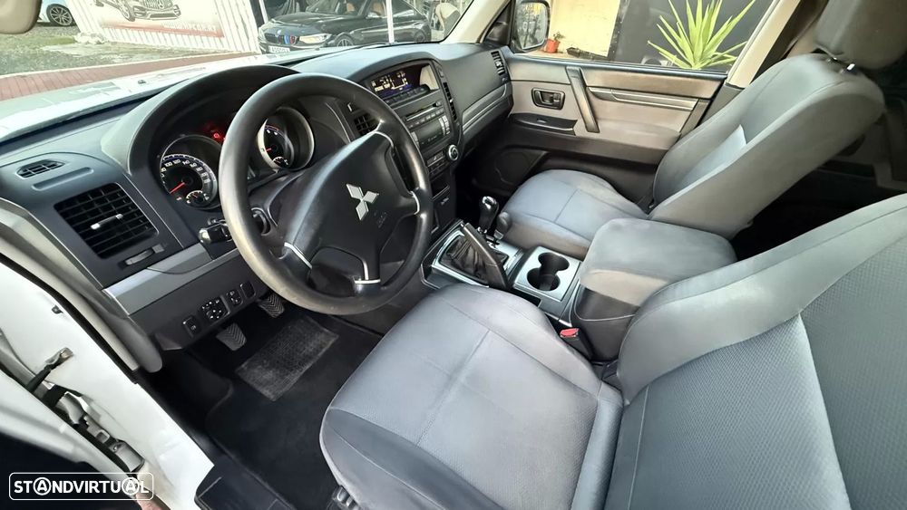 Mitsubishi Pajero 3.2 DI-D Intense - 25