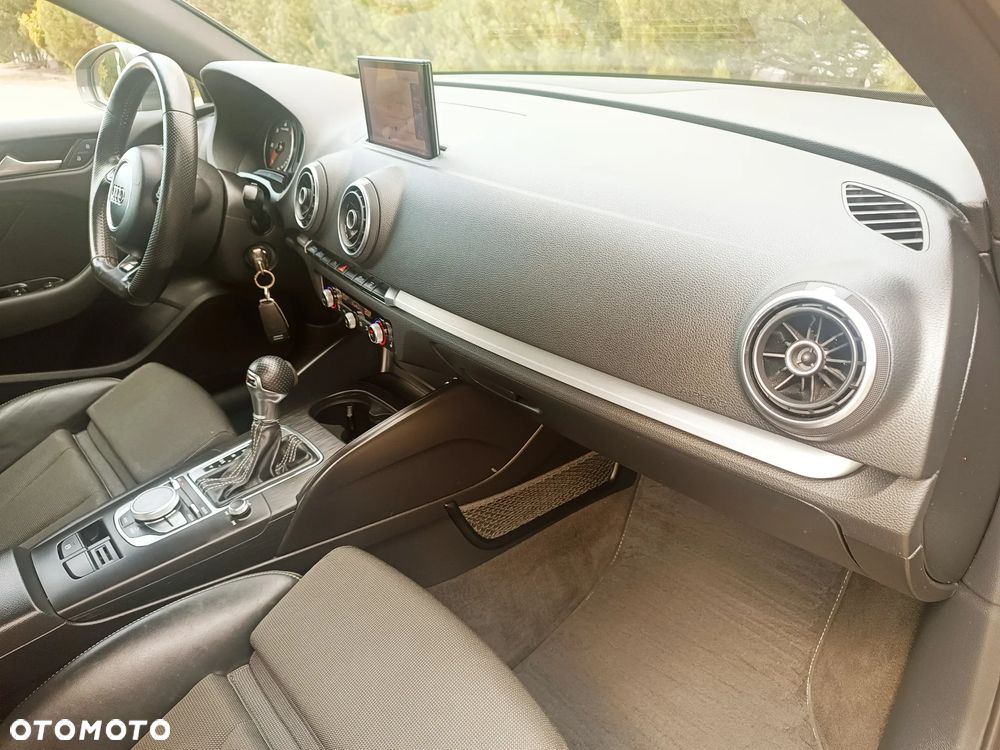 Audi A3 Sportback 2.0 TDI (clean diesel) S tronic Ambition - 19