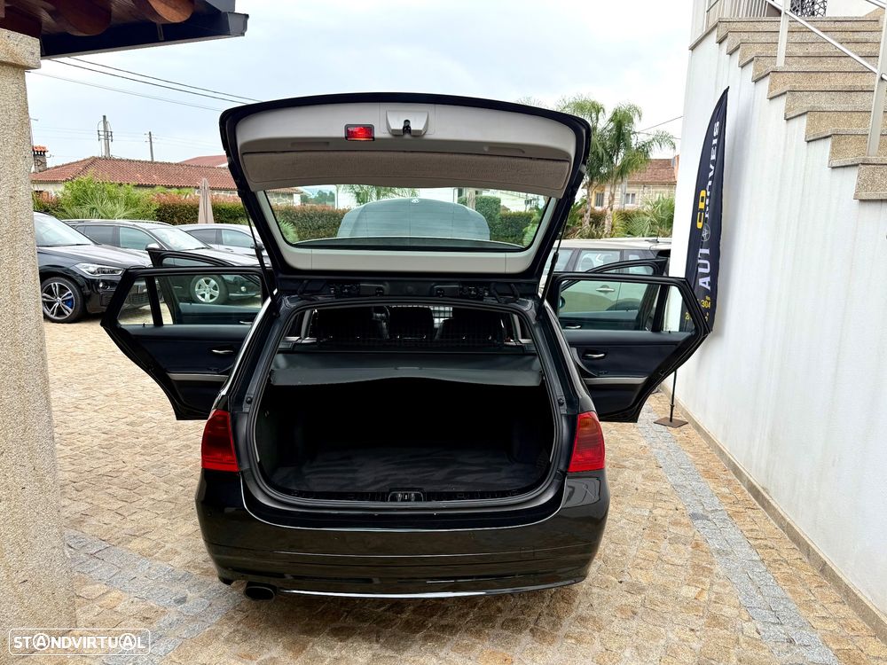 BMW 320 d Sport - 34