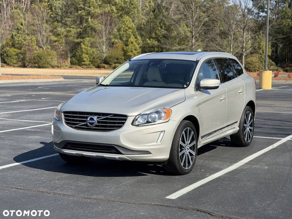 Volvo XC 60 - 4