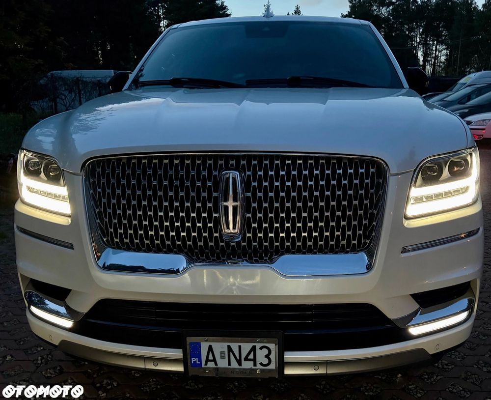 Lincoln Navigator - 10