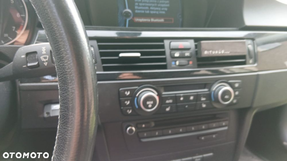 BMW Seria 3 318i - 4