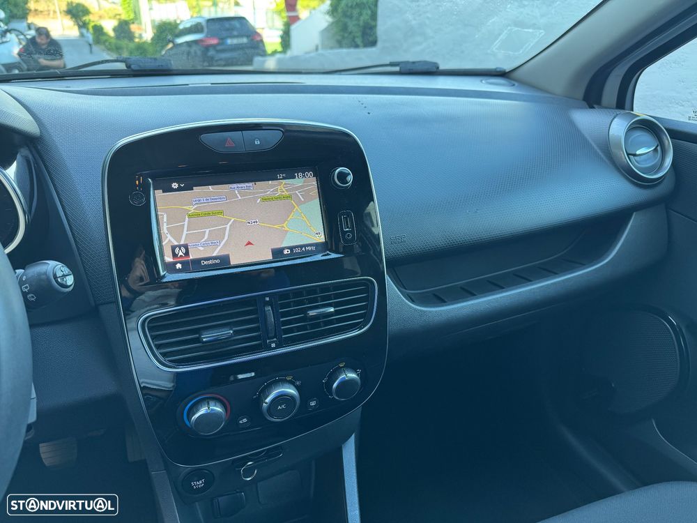 Renault Clio Sport Tourer 0.9 TCe Limited - 11