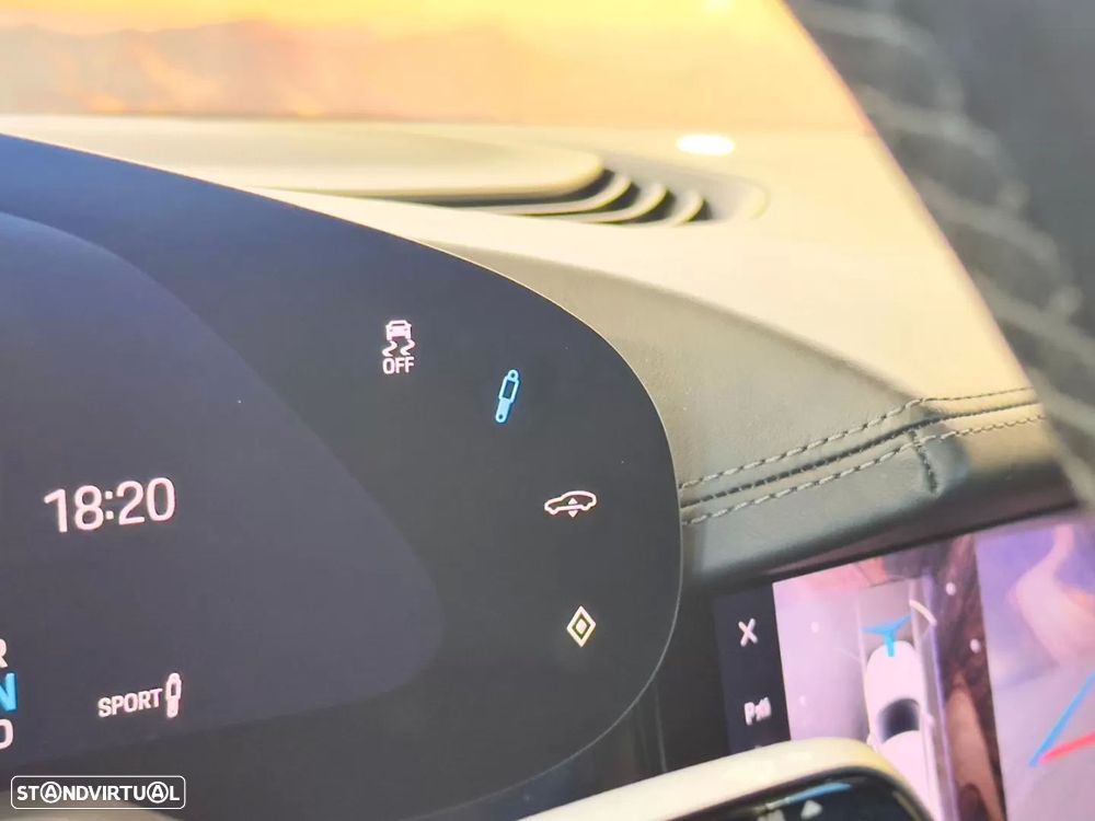 Porsche Taycan 4S - 28