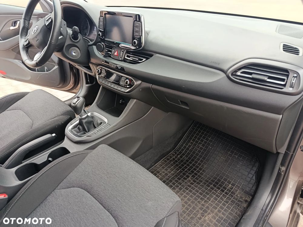 Hyundai i30 1.0 T-GDI Smart - 12