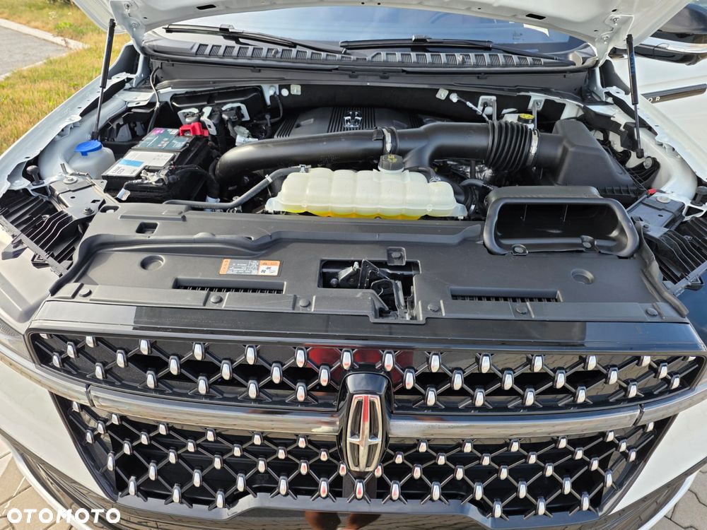 Lincoln Navigator - 4