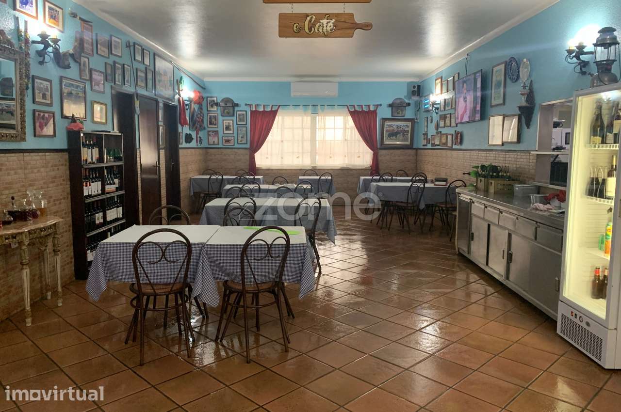 Excelente Restaurante, muito bem localizado com 2 moradias e zona d... - Grande imagem: 2/21