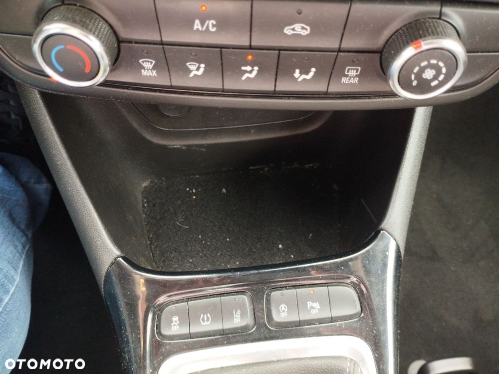 Opel Crossland X 1.2 T Eco 120 Lat S&S - 33