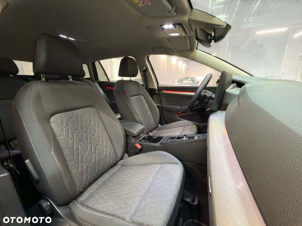 Volkswagen Golf 1.5 eTSI mHEV Life DSG - 24