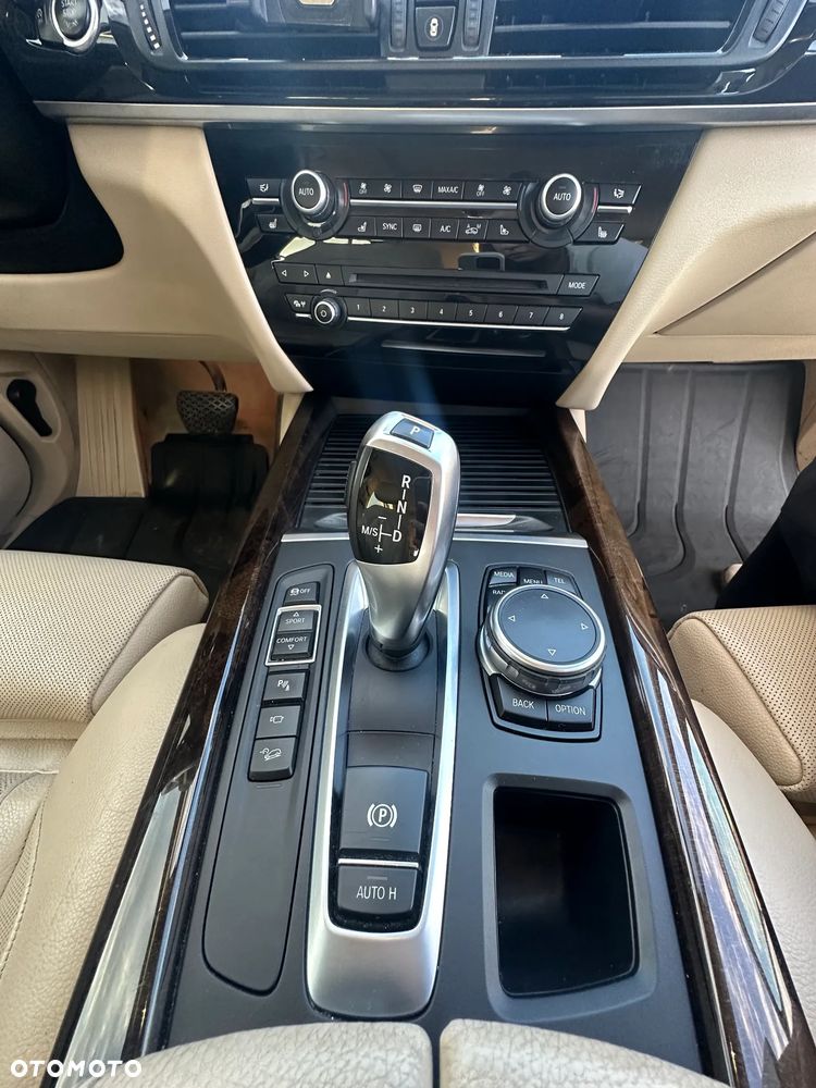 BMW X5 - 12