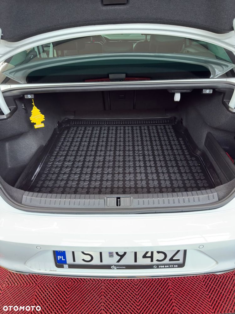 Volkswagen Passat 1.8 TSI BMT Highline DSG - 27