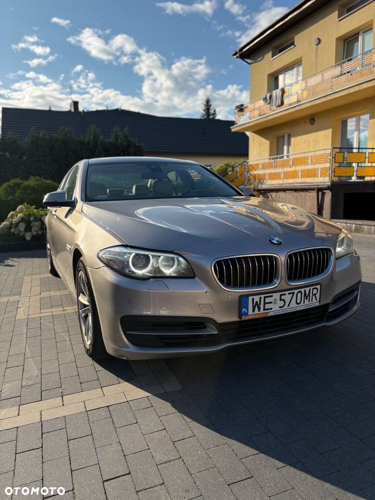 BMW Seria 5 525d xDrive - 7