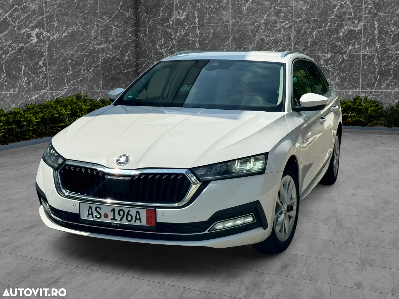 Skoda Octavia 2.0 TDI DSG Style - 23