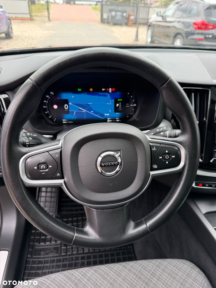 Volvo XC 60 T6 Plug-In Hybrid AWD Core - 10