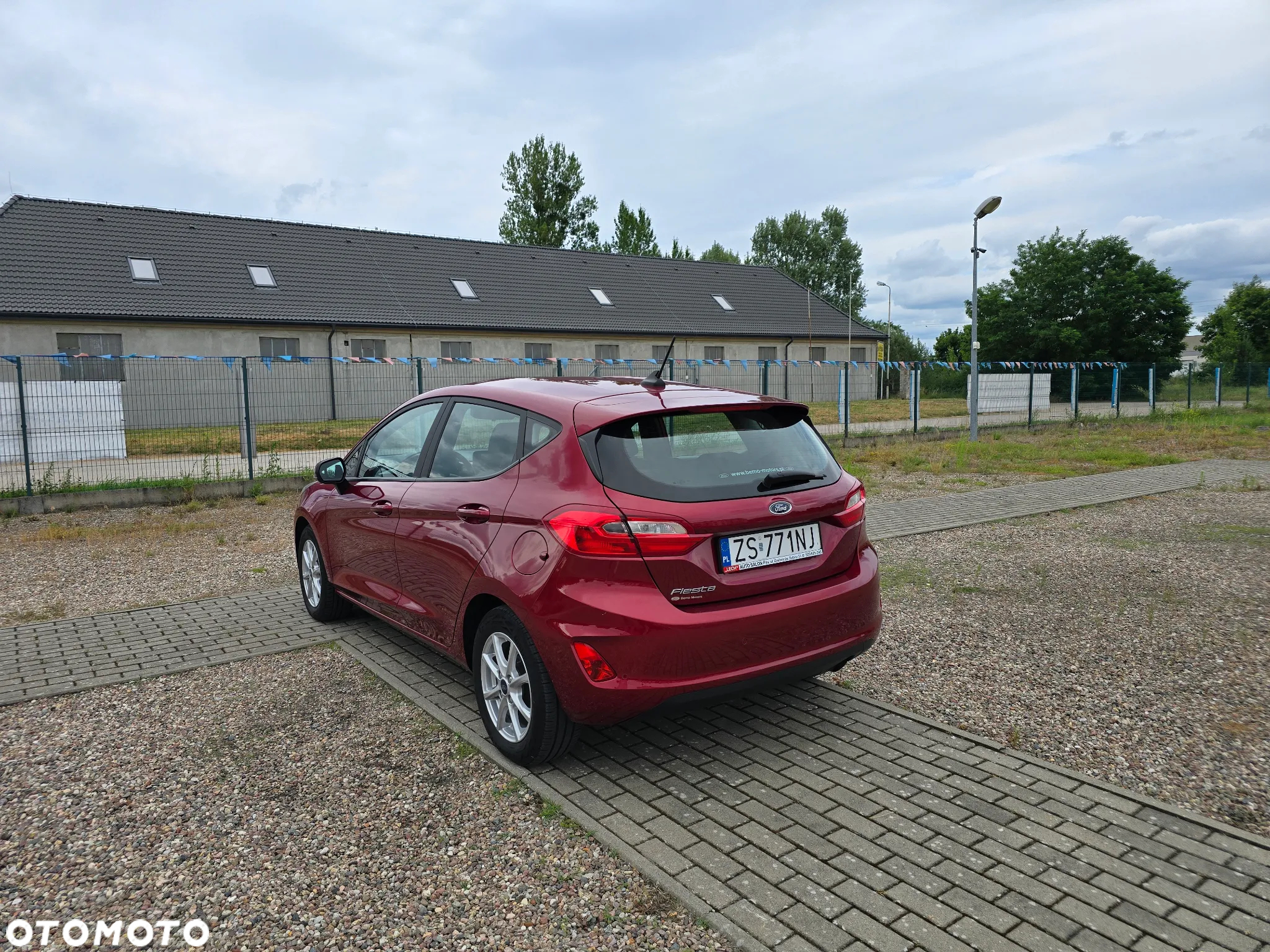 Ford Fiesta 1.1 Titanium ASS - 8