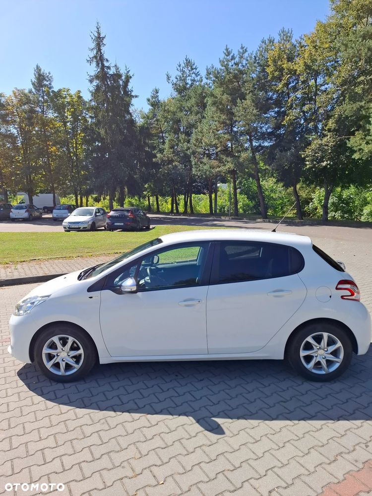 Peugeot 208 82 VTI Style - 3