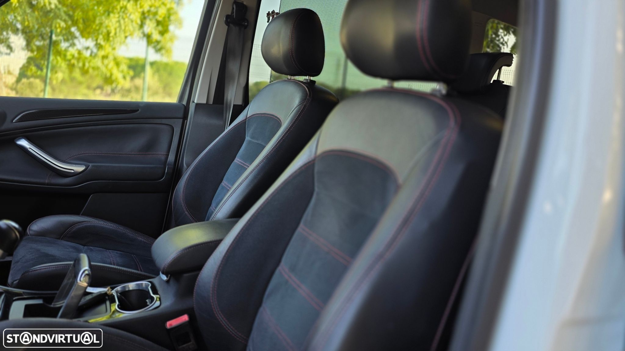 Ford S-Max 2.0 TDCi Titanium 7L - 34