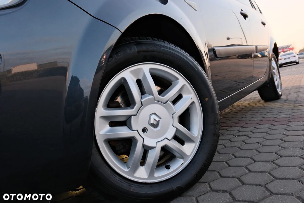 Renault Scenic 2.0 16V Privilege - 20