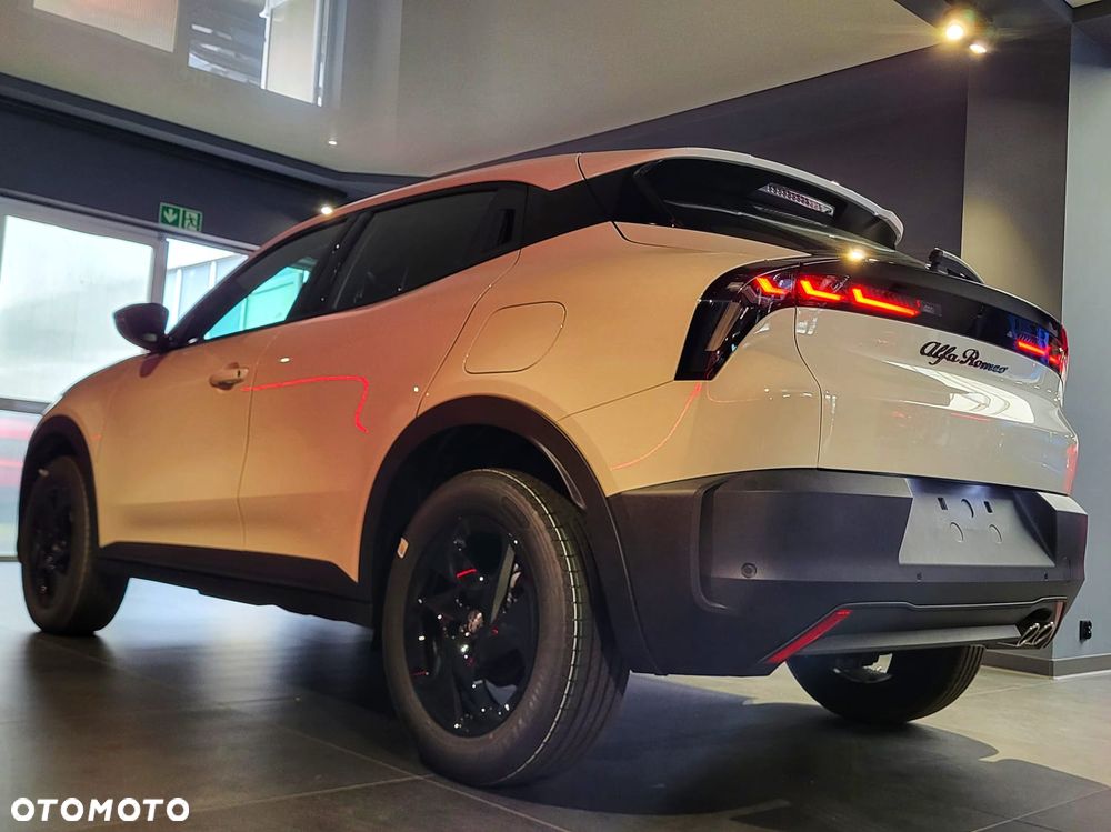 Alfa Romeo Junior 1.2 mHEV Ibrida eDCT - 2