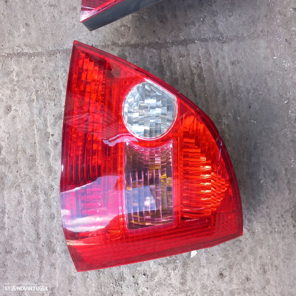 Farol tras lado condutor honda civic ano 2002 - 3