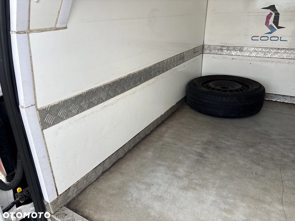 Volkswagen Caddy Maxi 2.0 TDI Izoterma - 15