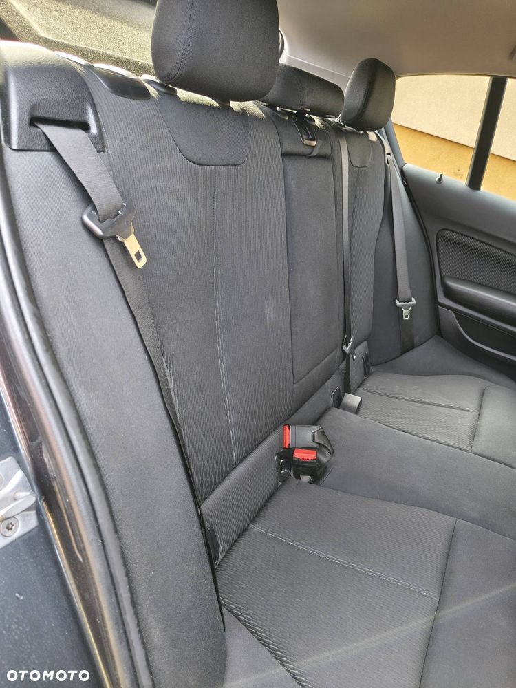 BMW Seria 1 118i - 12