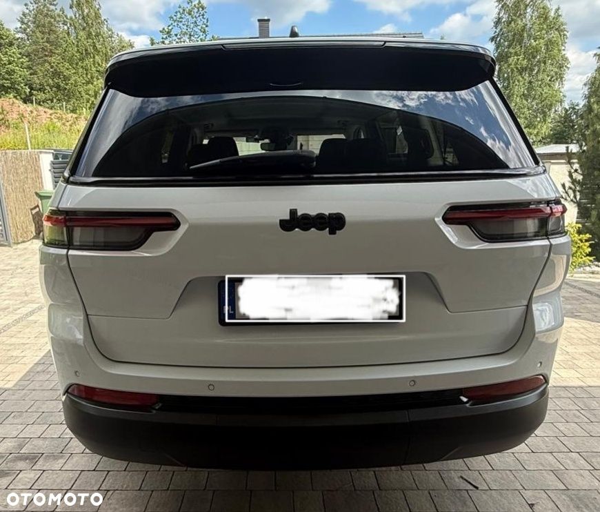 Jeep Cherokee - 4