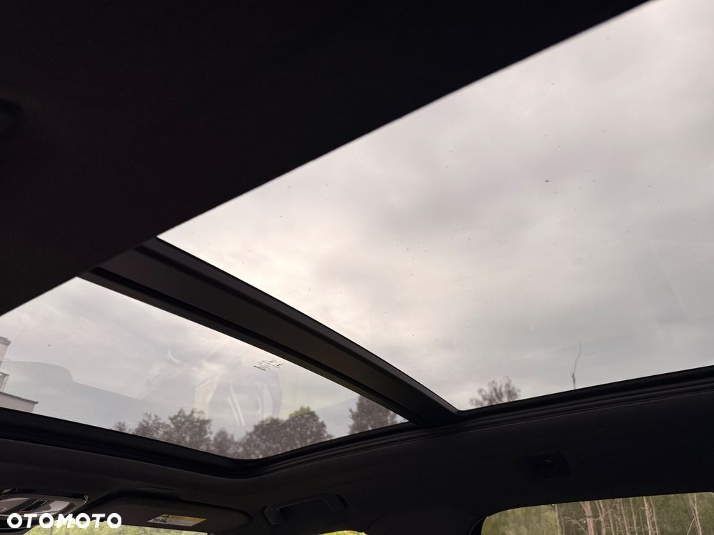 Volvo XC 40 B5 B AWD Momentum Pro - 24