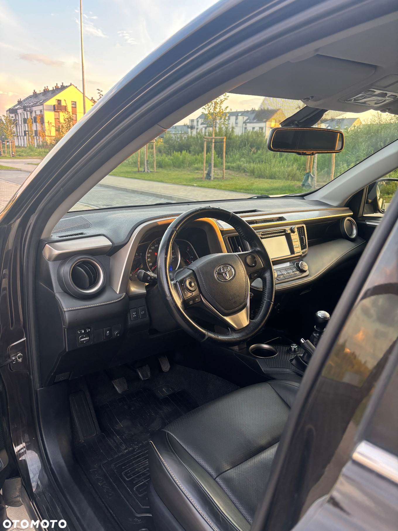 Toyota RAV4 2.0 D-4D Premium 4x2 - 17