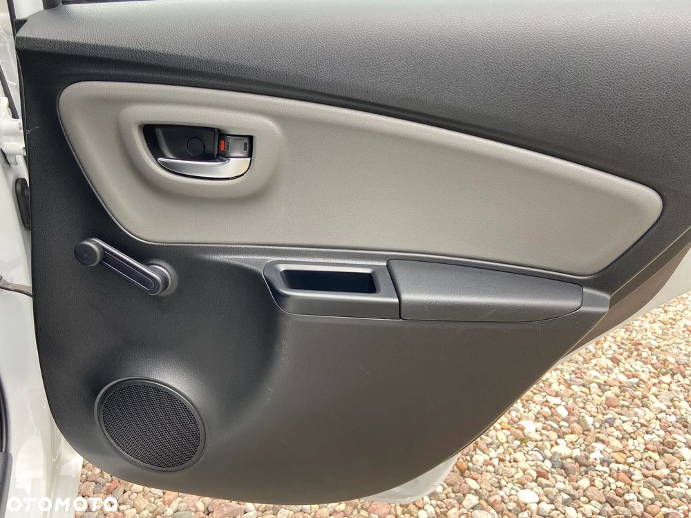 Toyota Yaris - 39