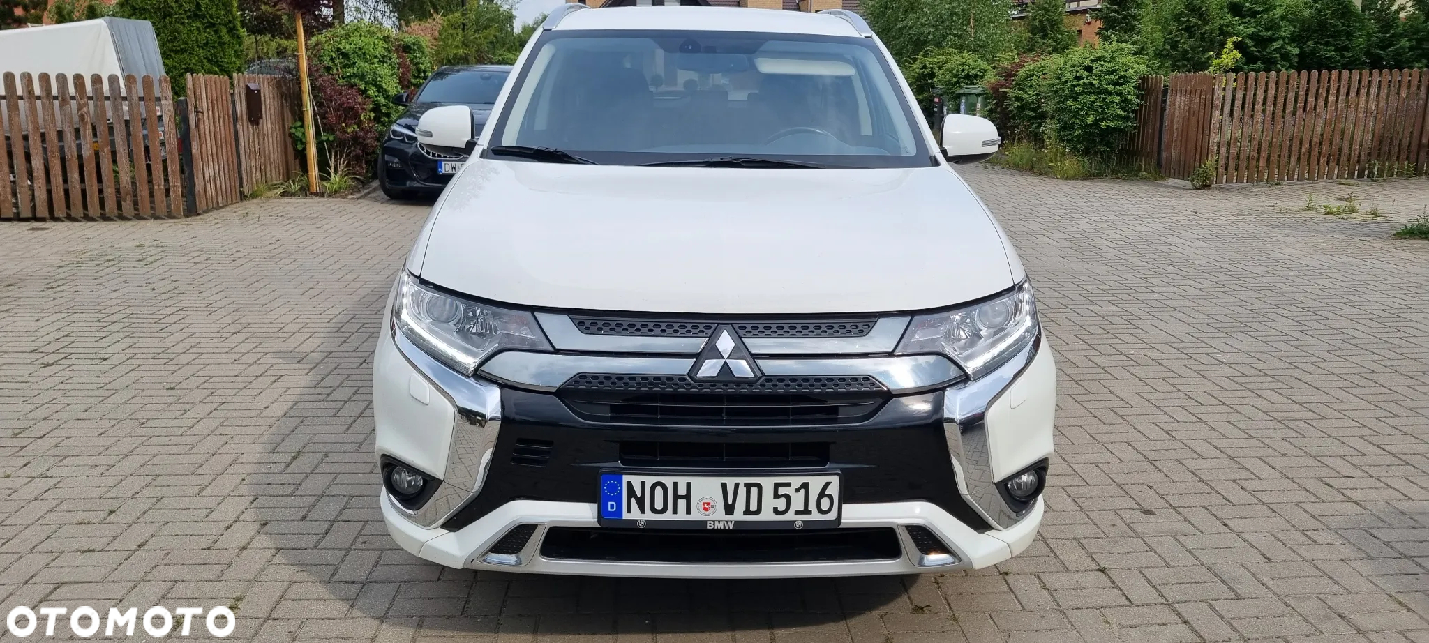 Mitsubishi Outlander 2.4 4WD Plug-In Hybrid Diamant+ - 2