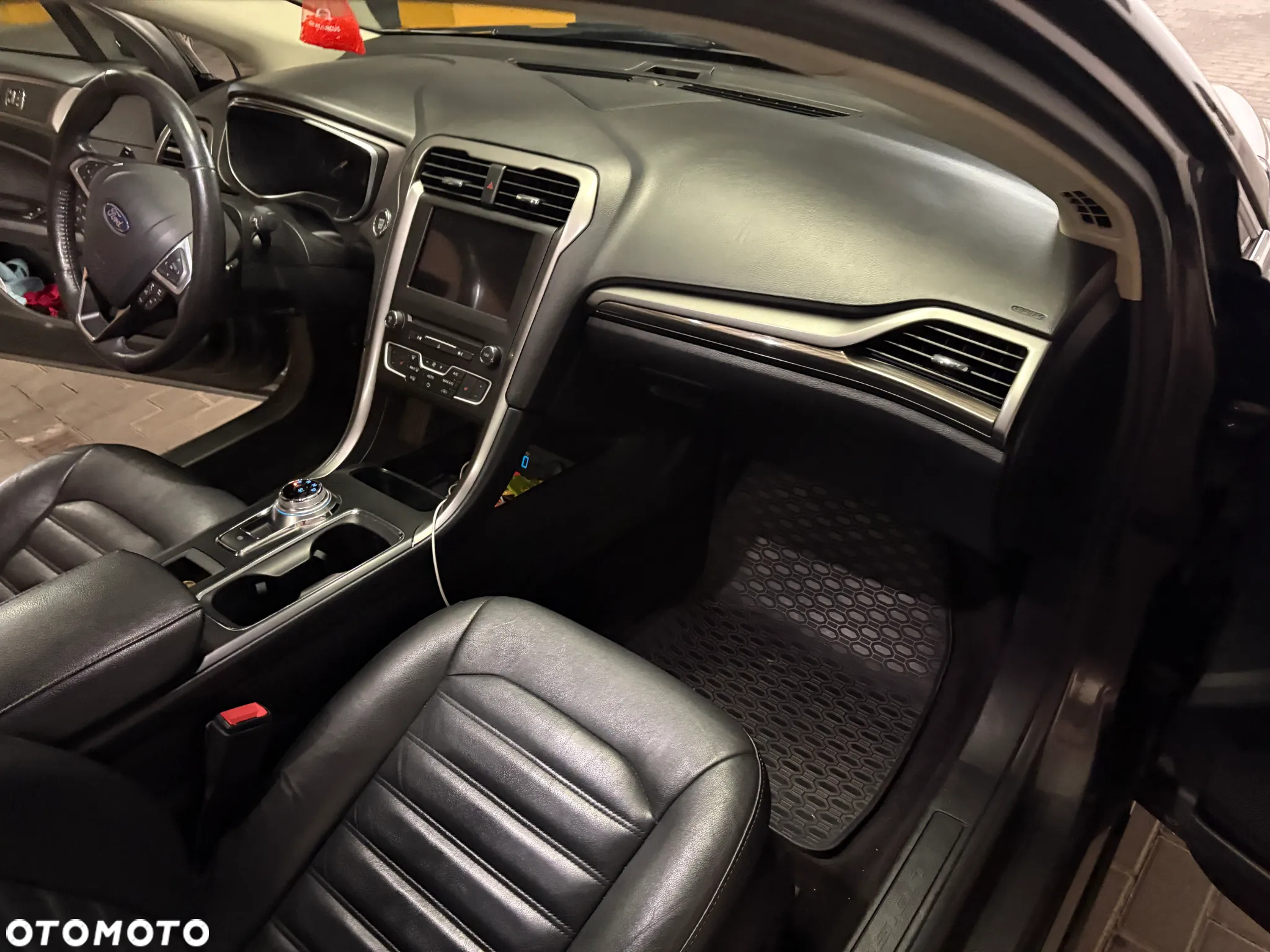 Ford Fusion 2.0 EcoBoost Titanium - 13
