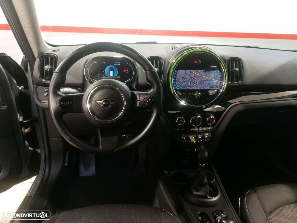 MINI Countryman Cooper SE Premium Essential Auto - 8