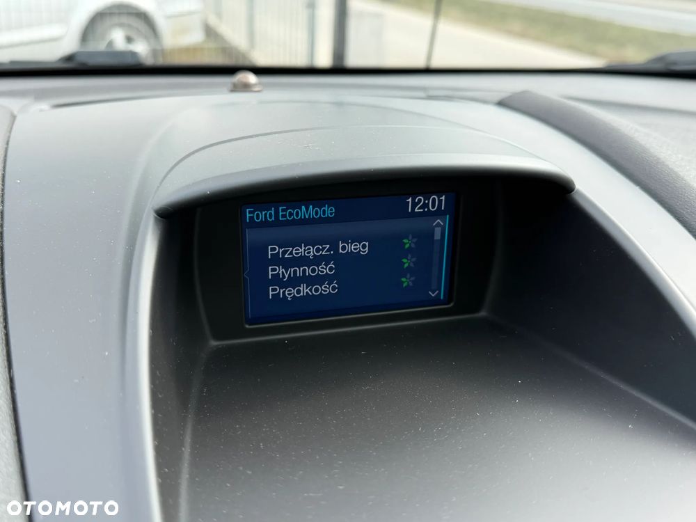 Ford Fiesta 1.5 TDCi SYNC Edition - 30