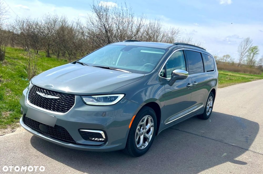 Chrysler Pacifica - 12