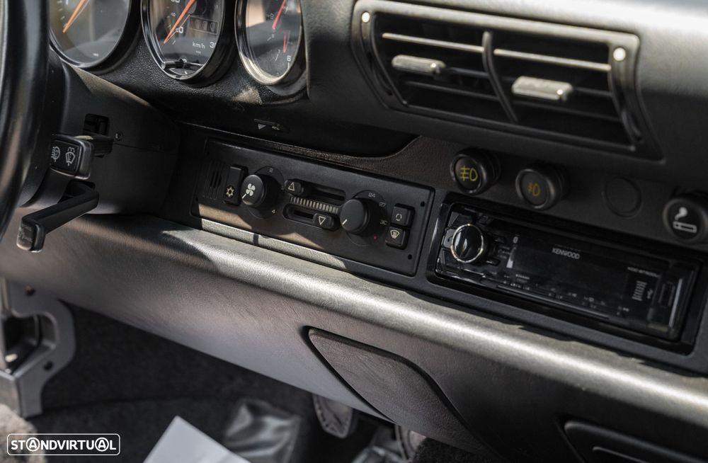 Porsche 911 Série F - 13