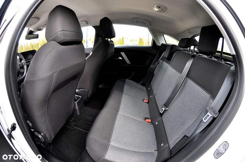 Citroën C4 BlueHDi 110 Stop&Start C-SERIES - 24