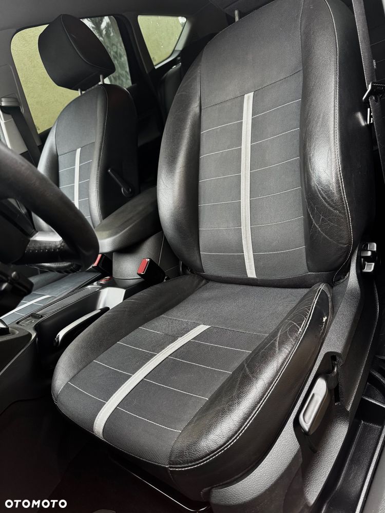 Ford Kuga - 13