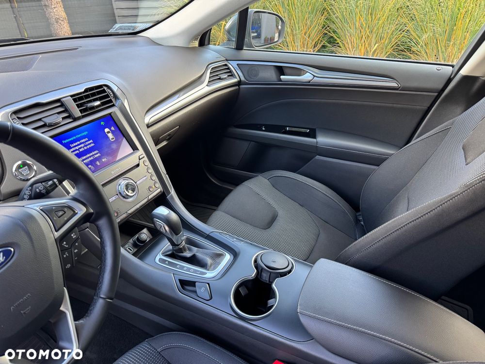 Ford Mondeo 2.0 Hybrid Titanium - 11