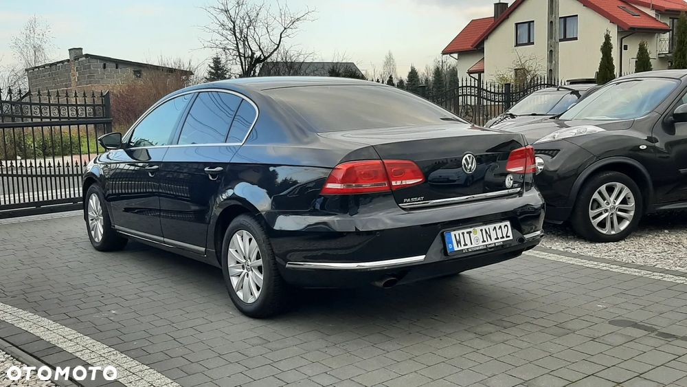 Volkswagen Passat 1.6 TDI Comfortline - 2