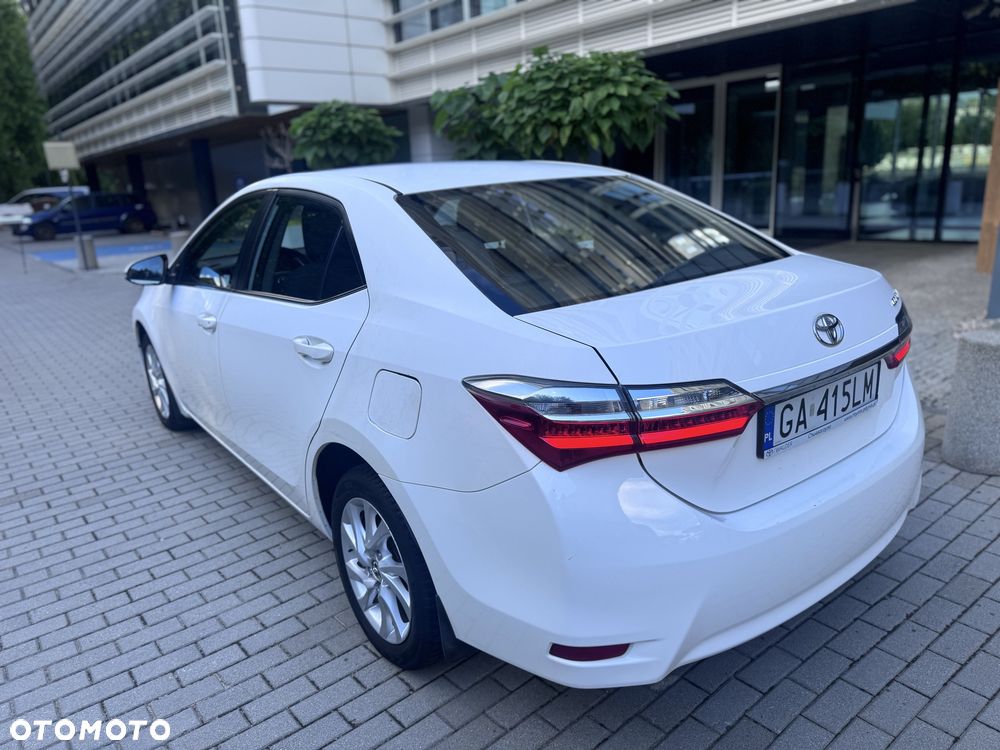 Toyota Corolla - 4