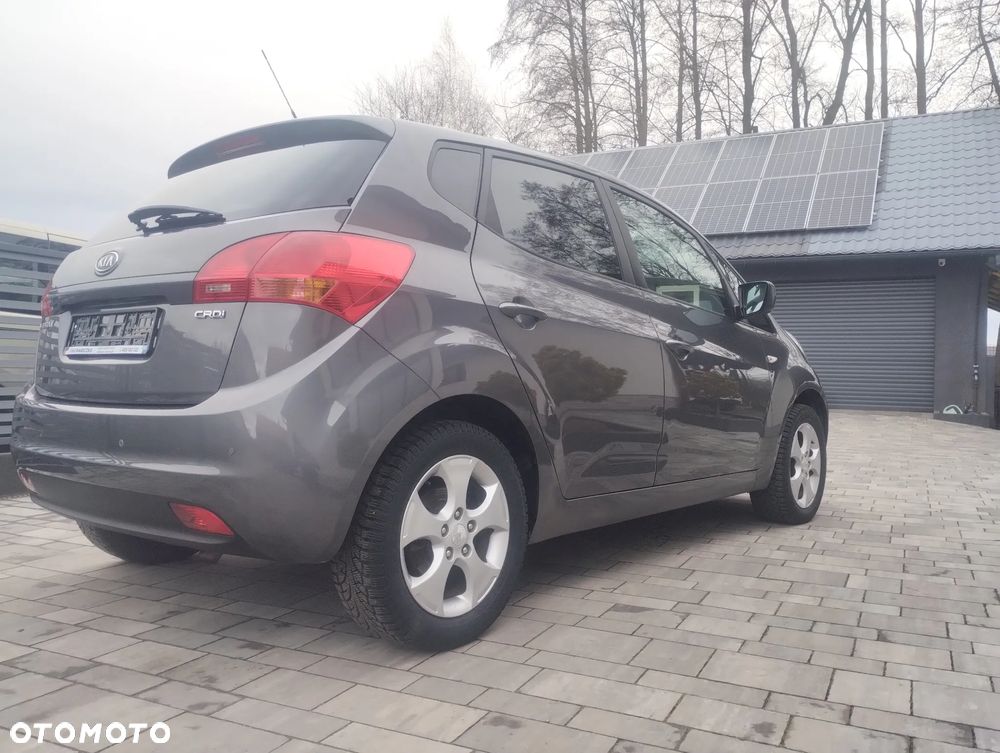 Kia Venga - 8