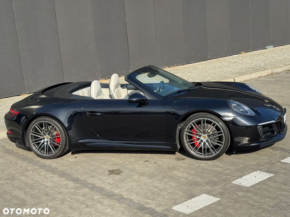 Porsche 911 Carrera 4S PDK - 16