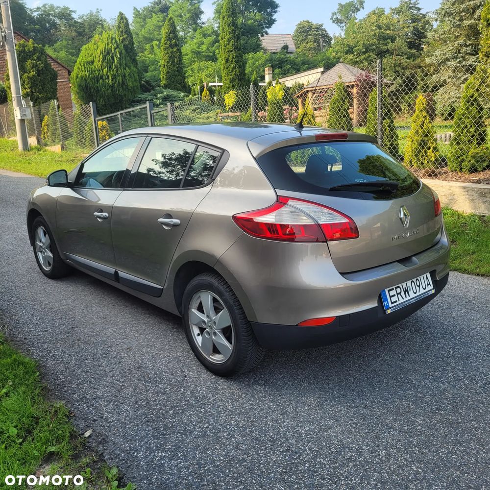 Renault Megane 1.6 16V Color Edition - 4
