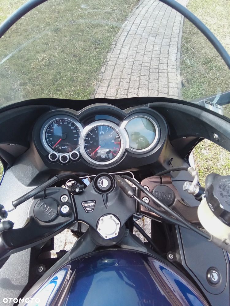 Triumph Sprint - 9